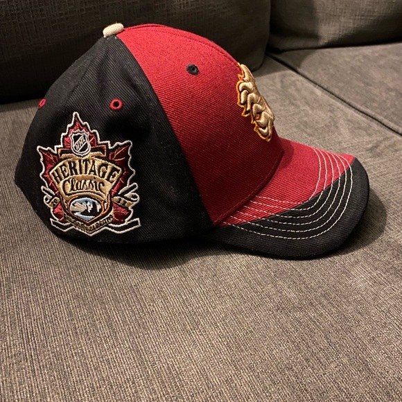 Calgary Flames hat - Picture 2 of 6